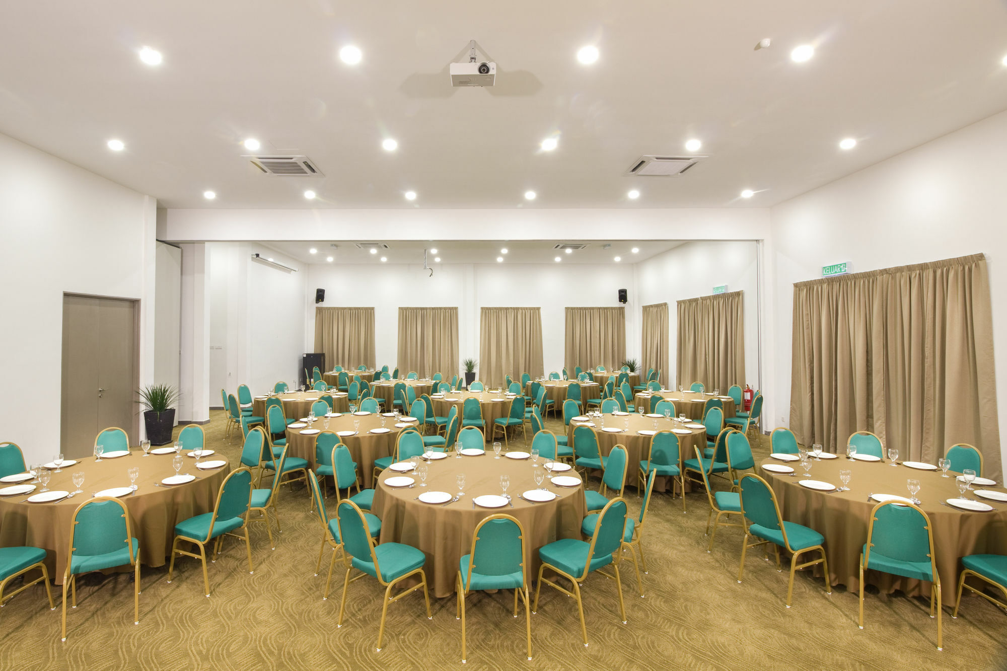 Erya By Suria Hot Spring Bentong Hotell Exteriör bild